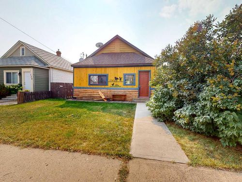 134 17th Street, Fort Macleod, AB, T0L0Z0 | Card Image
