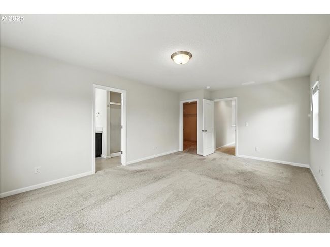 Primary Bedroom-Upper | Image 9