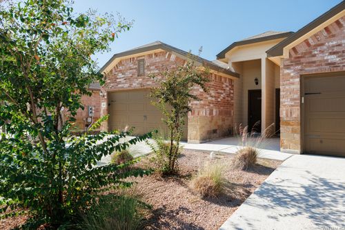 318 Emma Dr, New Braunfels, TX, 78130-0084 | Card Image