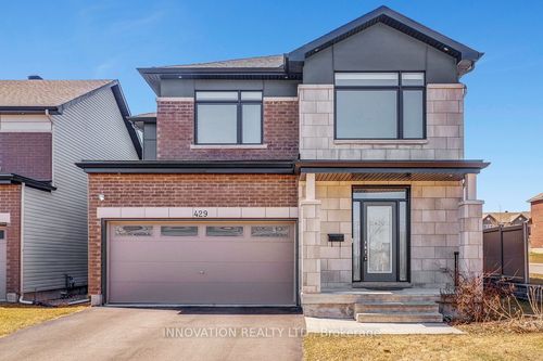 429 Fernside St, Gloucester, ON, K1T0L2 | Card Image