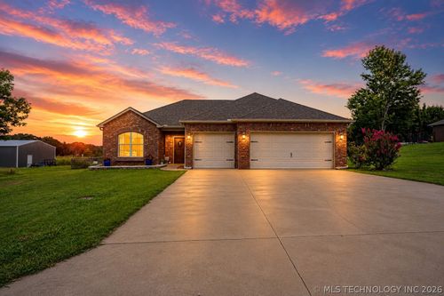 1431 Crestview Dr, Cleveland, OK, 74020-4024 | Card Image