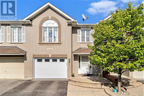 7 Maple Park Pvt, Ottawa, ON, K1T4A6 | Card Image