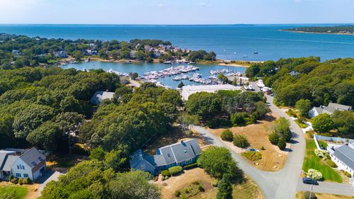 24 Fiddlers Cove Rd, North Falmouth, MA, 02556-2317 | Card Image