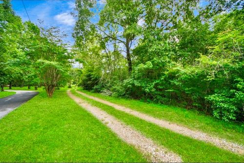 13891 Creighton Rd, Conroe, TX, 77302 | Card Image