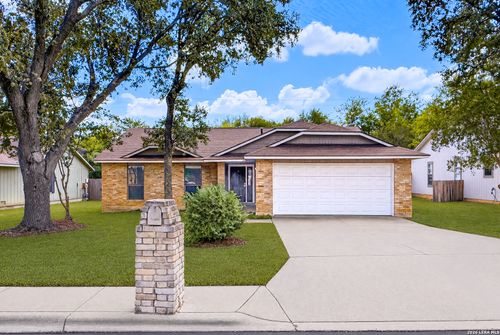 9806 Broad Forest St, San Antonio, TX, 78250-3316 | Card Image