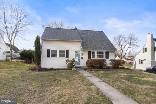 310 Locust Dr, PHOENIXVILLE, PA, 19460-3622 | Card Image