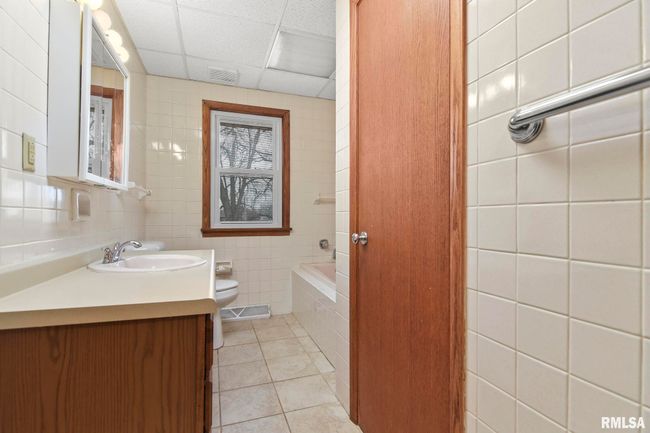 702 W Pershing Rd, House other with 3 bedrooms, 2 bathrooms and null parking in Decatur IL | Image 22