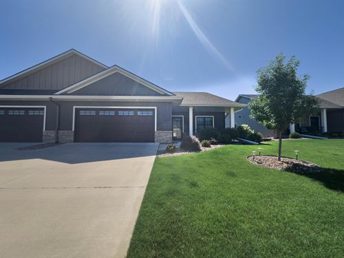 3018 Christenson Ln, Onalaska, WI, 54650-6101 | Card Image