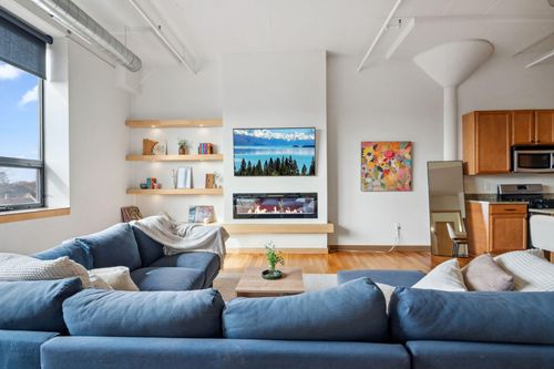 unit-309-1701 Madison St Ne, Minneapolis, MN, 55413-1482 | Card Image