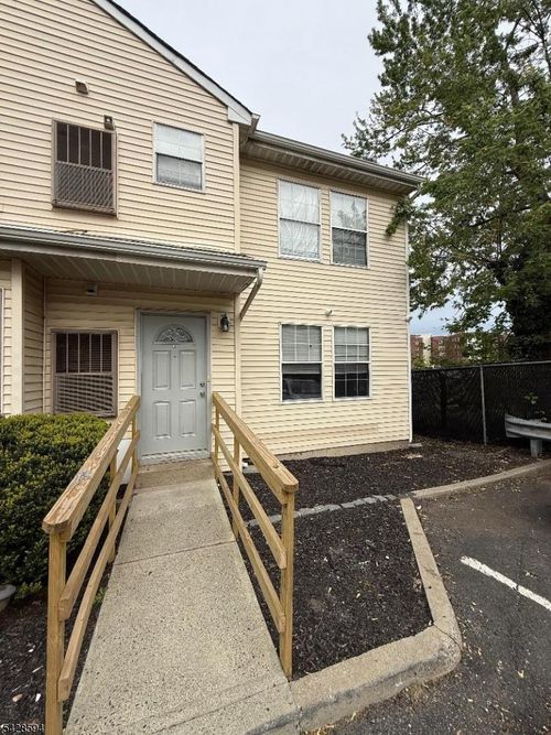501 Morris Ave, Elizabeth, NJ, 07208-1906 | Card Image