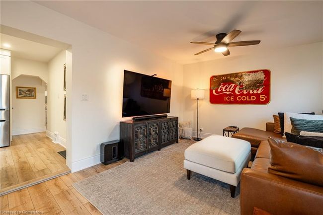 182 Huxley Ave S, House other with 4 bedrooms, 2 bathrooms and 3 parking in Hamilton ON | Image 15