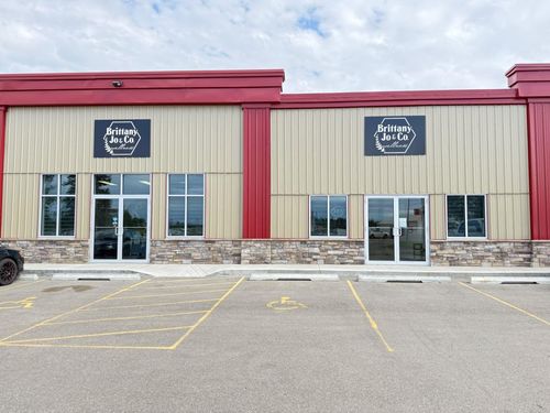 110-andamp-120-5641 48 Avenue Crescent, Ponoka, AB, T4J1K2 | Card Image