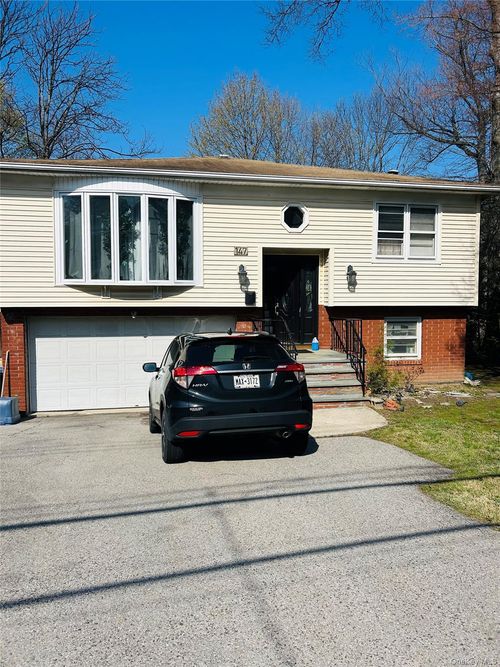 147 Westminster Dr, Yonkers, NY, 10710-4220 | Card Image
