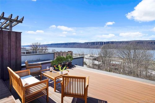 493-493 Warburton Ave, Hastings On Hudson, NY, 10706-2220 | Card Image