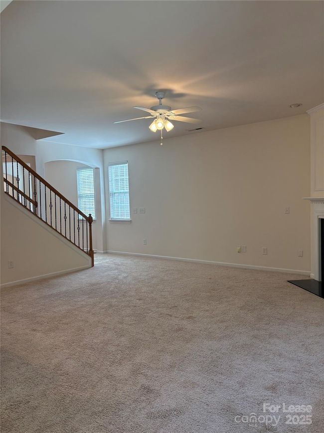 Living Room | Image 7