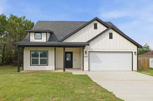 5508 Firewood Trl, Granbury, TX, 76048-6530 | Card Image