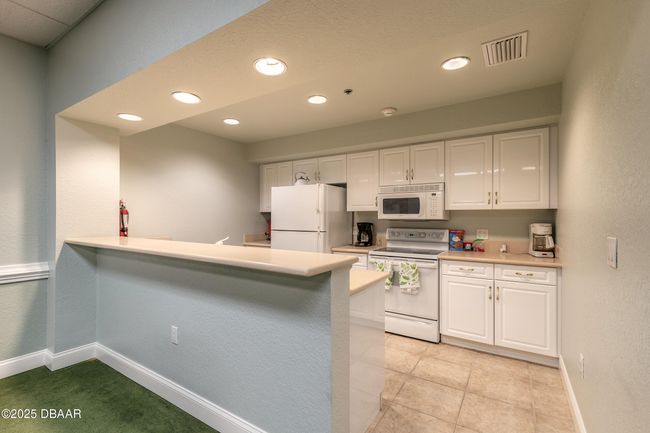 B205 - 4650 Links Village Dr, Condo with 2 bedrooms, 2 bathrooms and null parking in Ponce Inlet FL | Image 32