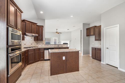 4905 Westlake Dr, Garland, TX, 75043-6471 | Card Image