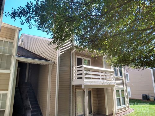 9607 Vinca Cir, Charlotte, NC, 28213-0534 | Card Image