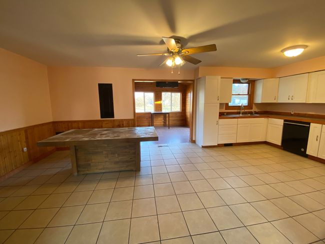 2555 W Wabash Ave, House other with 4 bedrooms, 2 bathrooms and null parking in Lupton MI | Image 8