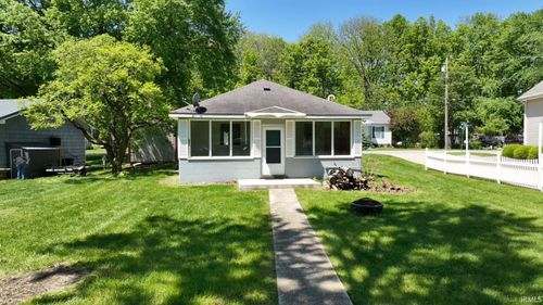 705 Bluewater Dr, Monticello, IN, 47960-1718 | Card Image