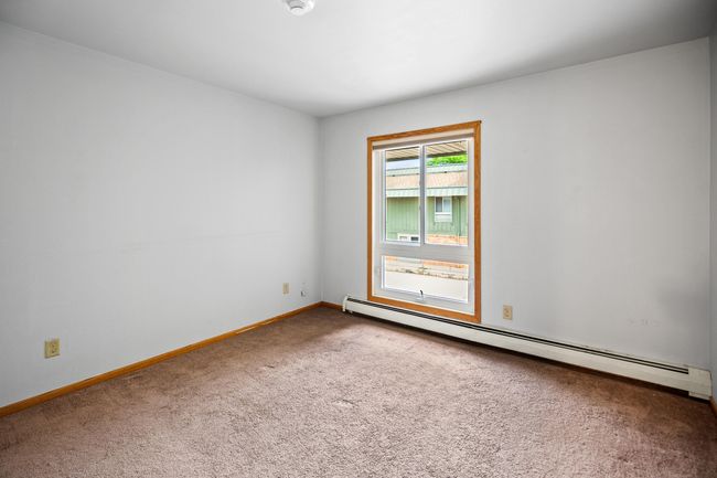 4050 W Rivers Edge Cir, Condo with 2 bedrooms, 1 bathrooms and null parking in Brown Deer WI | Image 32