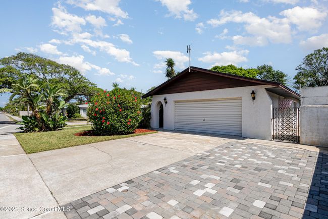 380 N 2 Nd St, House other with 3 bedrooms, 2 bathrooms and null parking in Cocoa Beach FL | Image 17