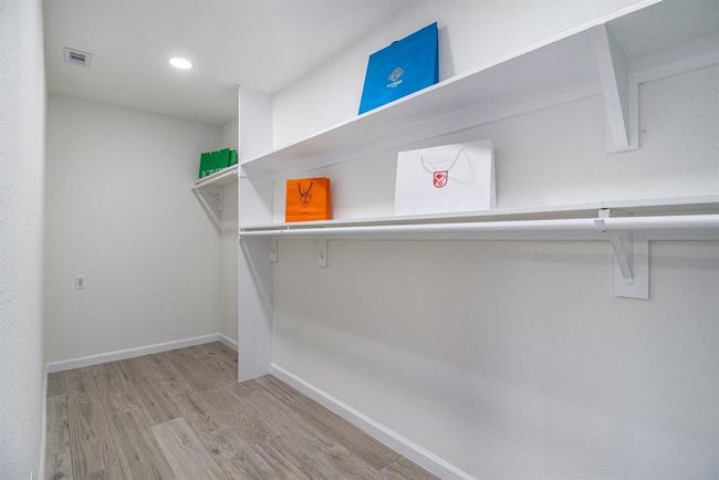 Massive walk-in closet | Image 18