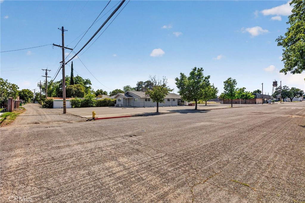 Commercial Sale in Orland 3