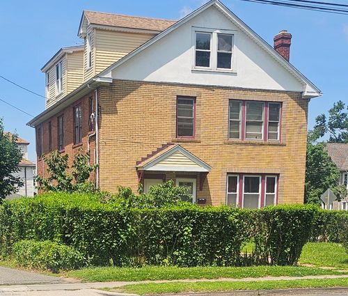 315 Blue Hills Ave, Hartford, CT, 06112-1503 | Card Image