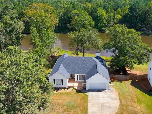 386 Waterfront Dr, Mcdonough, GA, 30253-8288 | Card Image