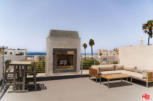 34 Galleon St, Marina del Rey, CA, 90292-5903 | Card Image