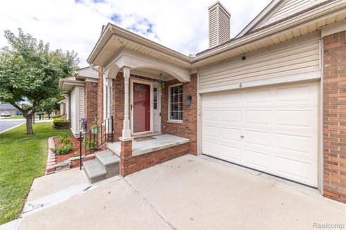 6 Canfield Cir, Dearborn Heights, MI, 48127-3771 | Card Image