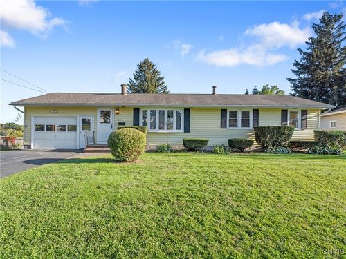308 Chestnut Heights Dr, Liverpool, NY, 13088-6112 | Card Image