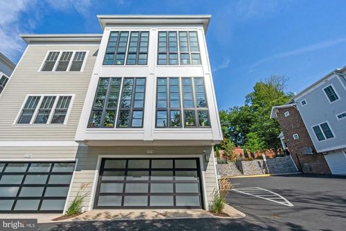 a-117 Park St Ne, VIENNA, VA, 22180-4644 | Card Image