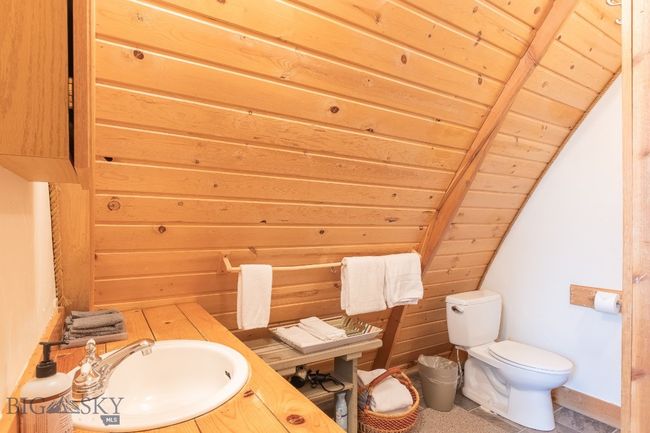 286 Mule Deer Rd, House other with 3 bedrooms, 4 bathrooms and null parking in West Yellowstone MT | Image 34