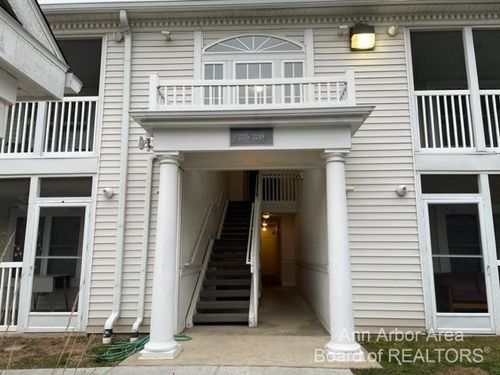 2245 S Main St, Ann Arbor, MI, 48103-5830 | Card Image