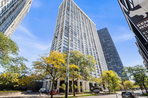 2109-5445 N Sheridan Rd, Chicago, IL, 60640-7468 | Card Image