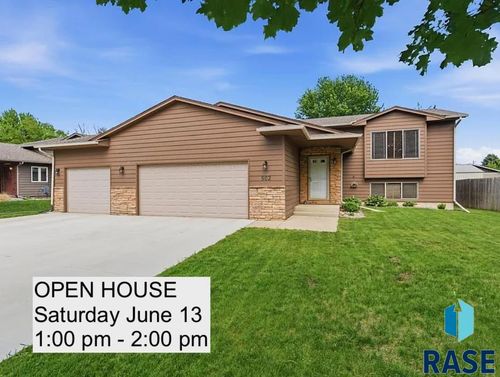502 N Eastern Ave, Hartford, SD, 57033-2282 | Card Image