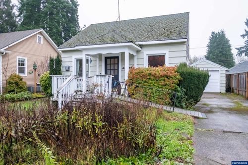 1030 21st St Ne, Salem, OR, 97301-1510 | Card Image