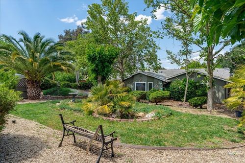7835 Blue Moon Rd, Paso Robles, CA, 93446-6346 | Card Image