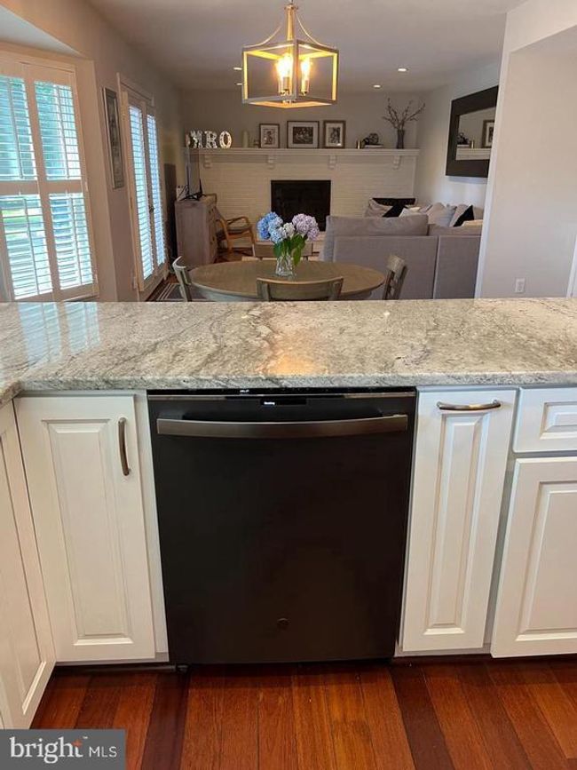 20053 Great Falls Forest Dr, House other with 4 bedrooms, 3 bathrooms and null parking in GREAT FALLS VA | Image 17
