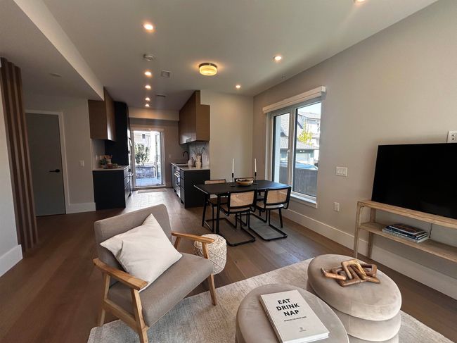 1341 E 21 St Ave, Townhouse with 3 bedrooms, 3 bathrooms and 1 parking in Vancouver BC | Image 4
