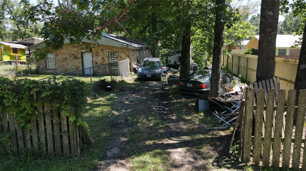 Ruth Dr, New Caney, TX 77357