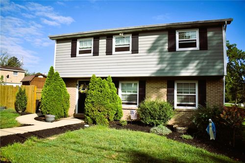 9021 Walnut St, Westmoreland City, PA, 15692-1215 | Card Image