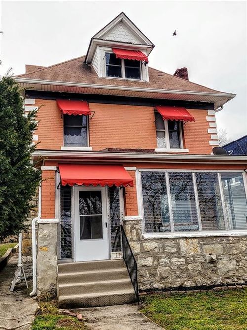 2739 Garfield Ave, Kansas City, MO, 64109-1349 | Card Image