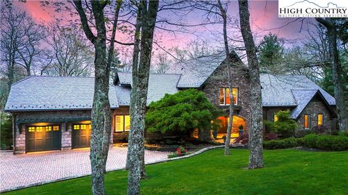 205 W Indrio Rd, Blowing Rock, NC, 28605-8120 | Card Image