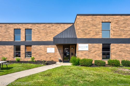 37716 Hills Tech Dr, Farmington Hills, MI, 48331-3416 | Card Image