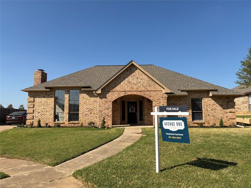 2305 Meadowlark Ln, Bedford, TX, 76021-2632 | Card Image