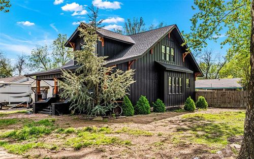 201 S 6th St, Marlow, OK, 73055-2635 | Card Image